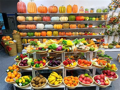 Europeiske klienter omfavner våre ultra-realistiske kunstige frukter og gresskar